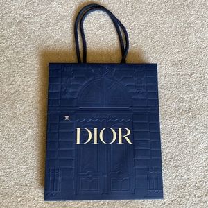 Dior gift bag New 2023 Flagship Store Paris